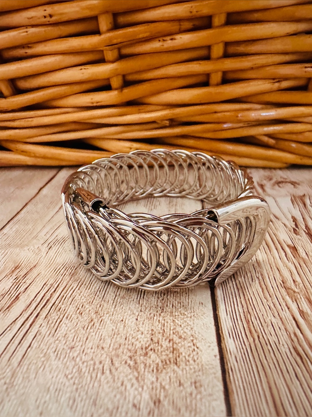 Silver Twisted Loop Stretch Bracelet - Women Jewelry*Brand New! - Picture 2 of 4